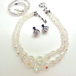 Beautiful vintage aurora borealis necklace lot